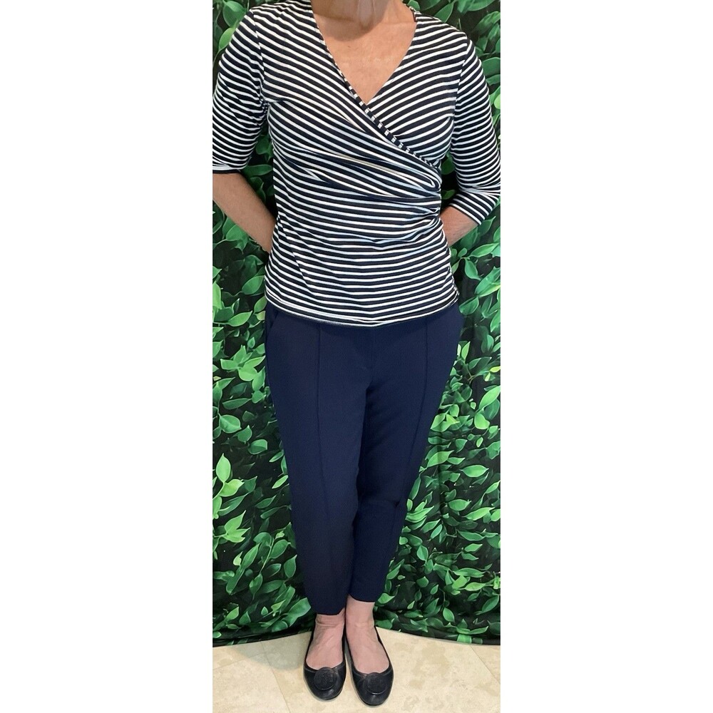 ✨ White House Black Market The Slim Crop Pants | Navy | Size 4